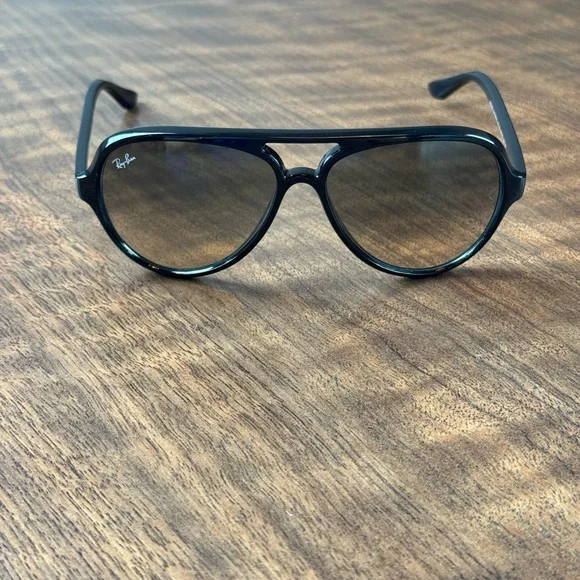 New Ray-Ban Cats 5000 RB4125 601/32 Black / Grey Gradient 59MM Sunglasses - Picture 1 of 8